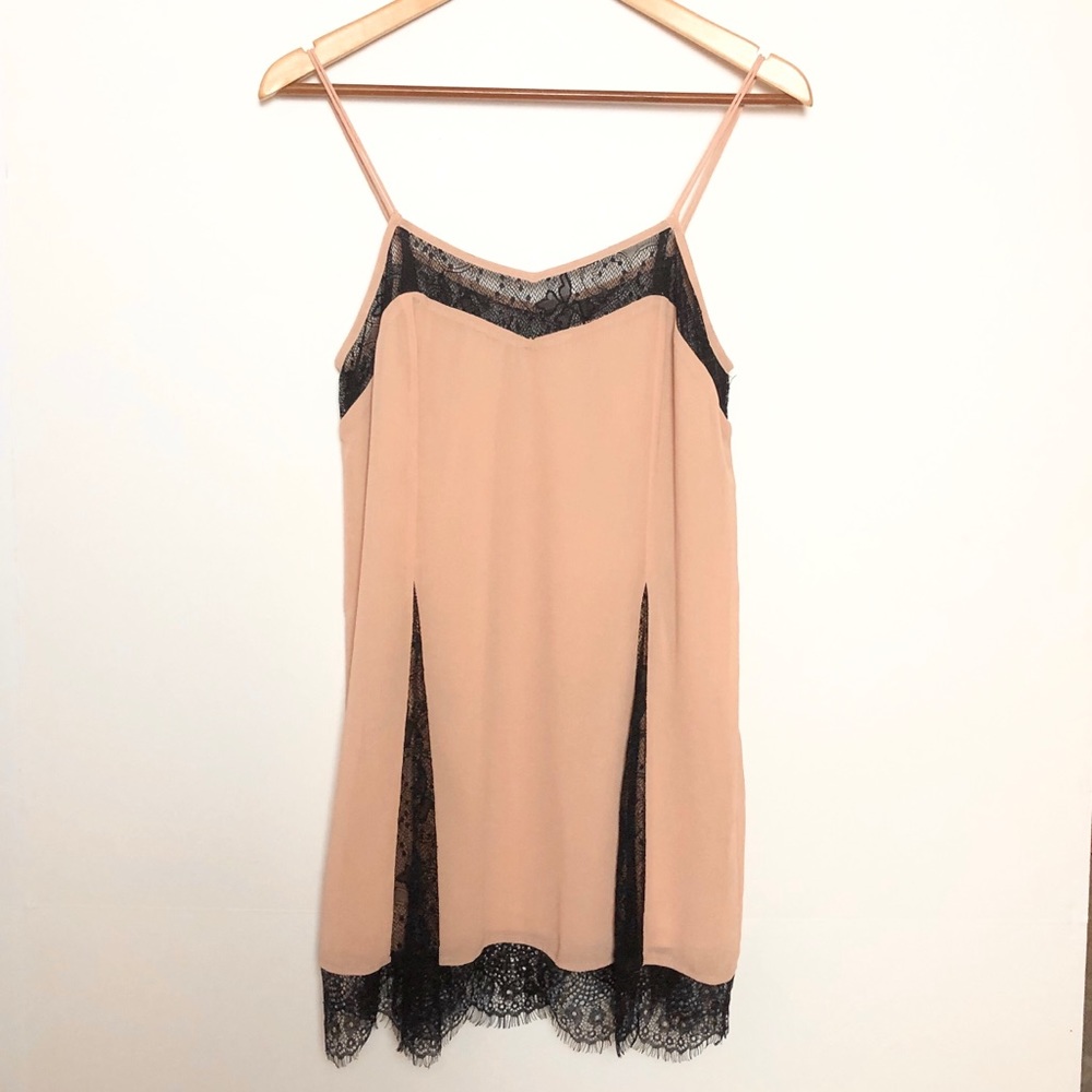 En Creme Pink Tank Top With Black Lace Tri…